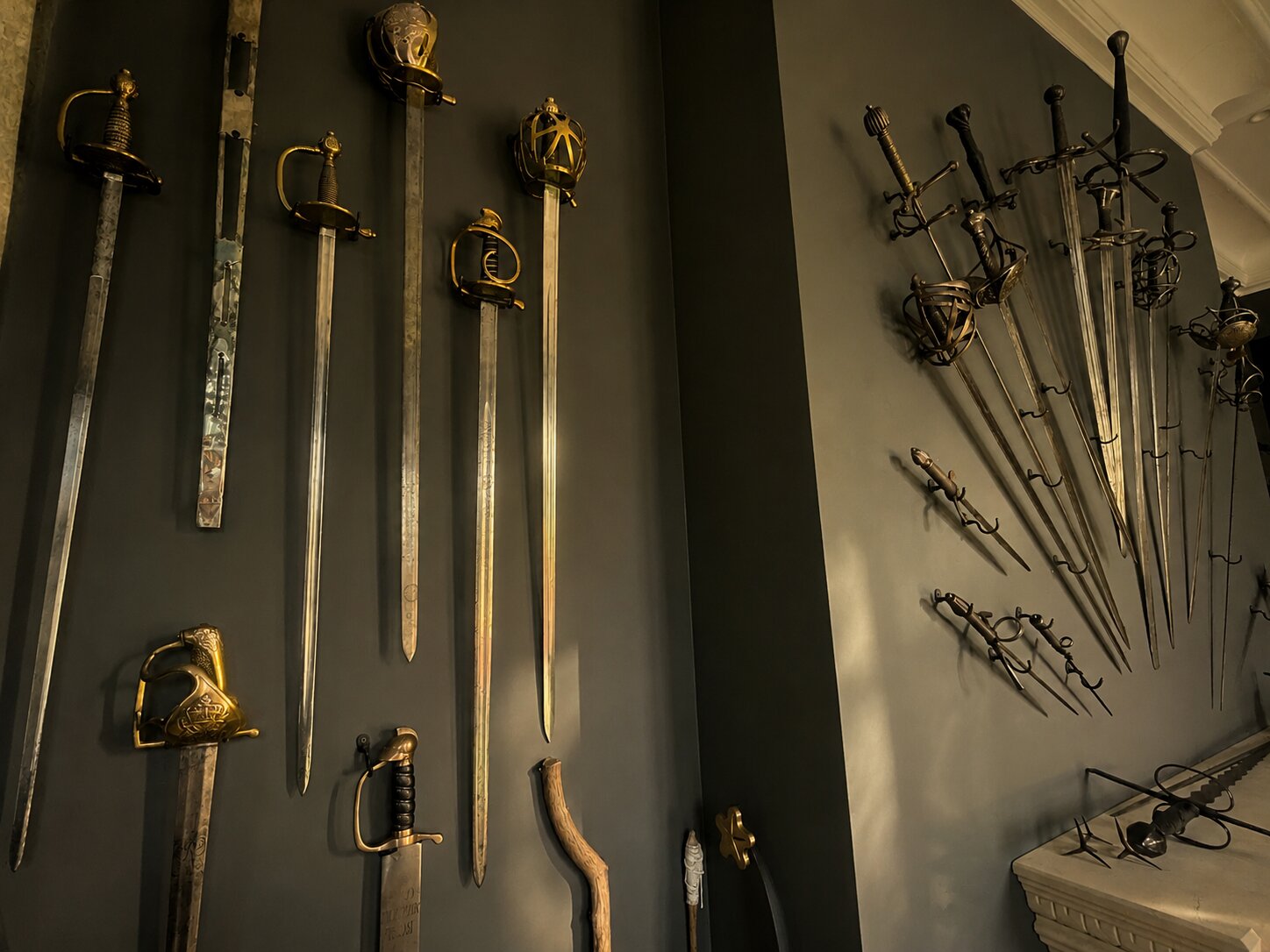 Cabinet / collection room